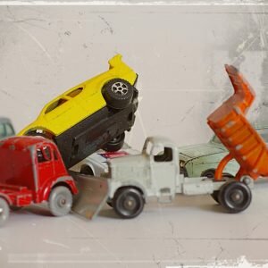 Altes Foto von Spielzeugautos